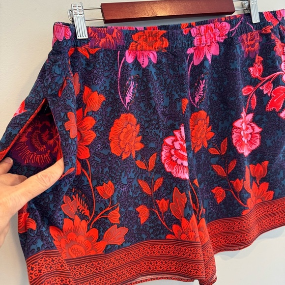 Anthropologie Ett Twa Wynnewood High Waisted Floral Elastic Waist Shorts - Picture 4 of 9
